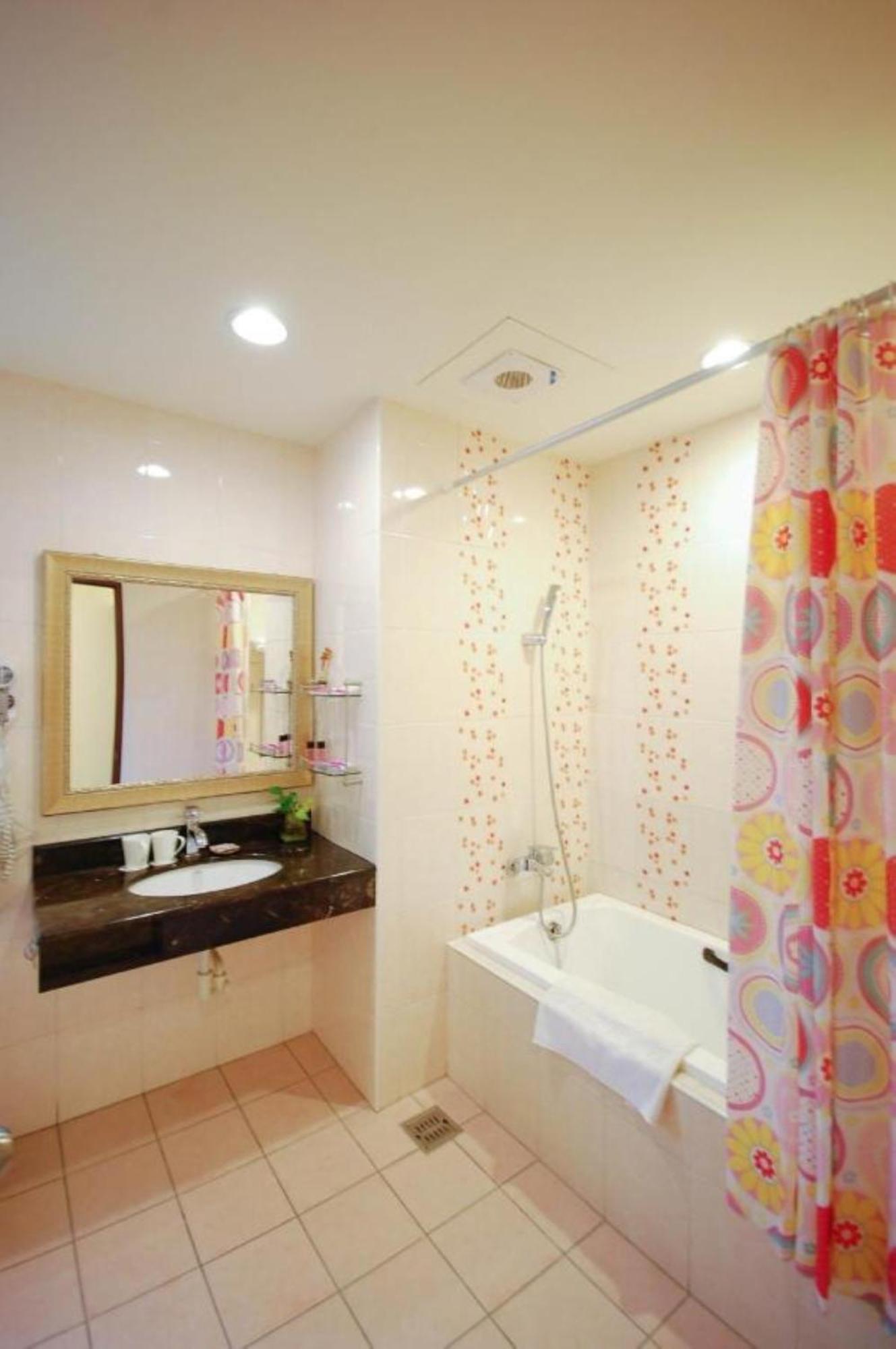 Cherry Feast Resort Юйчи Экстерьер фото